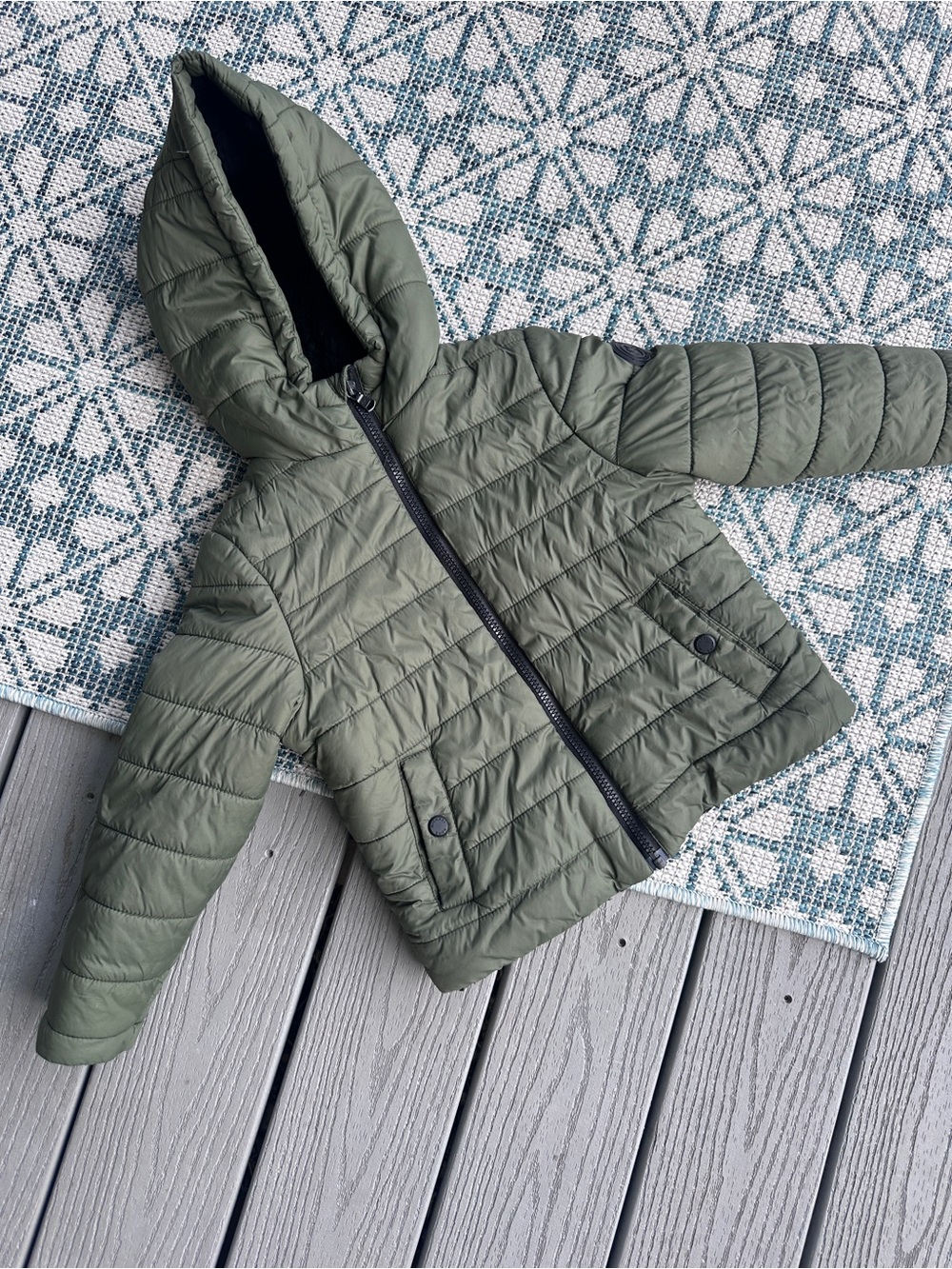 Michael Kors Kids size 4 Hooded Puffer Jacket in Olive